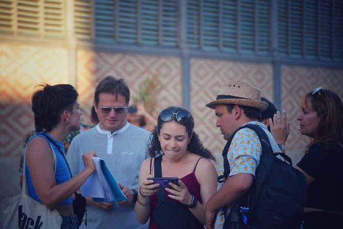 Barcelona 1.5h Private Old Town, Gothic & Ramblas Walking Tour - The guide makes or breaks the experience