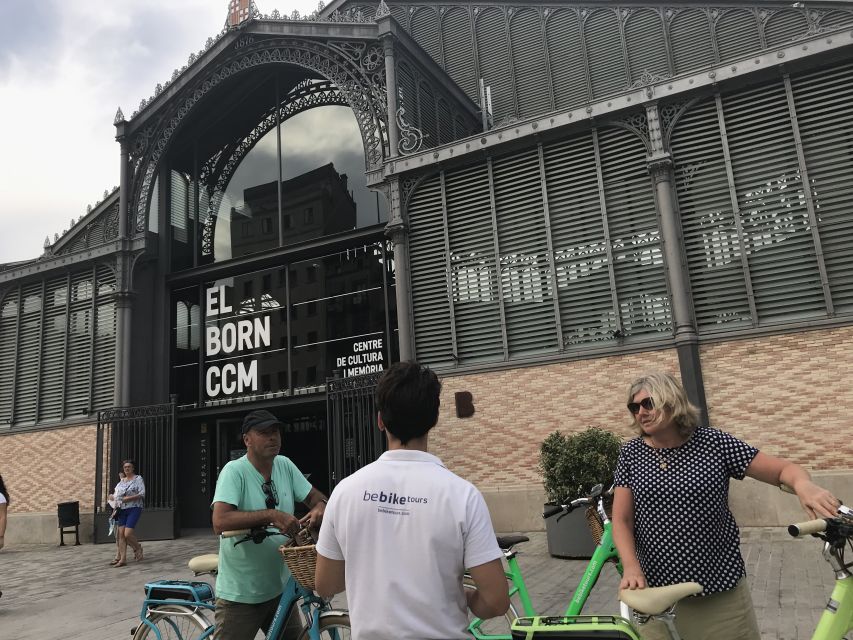 Barcelona: 2.5-Hour Bike or E-Bike Historical Tour - Why a bike is a smart way to see Gaudí’s Barcelona