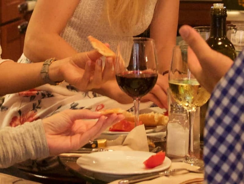 Barcelona: 3-Hour Sips, Sites & Bites Food & History Tour - Barceloneta: seafood and the old waterfront
