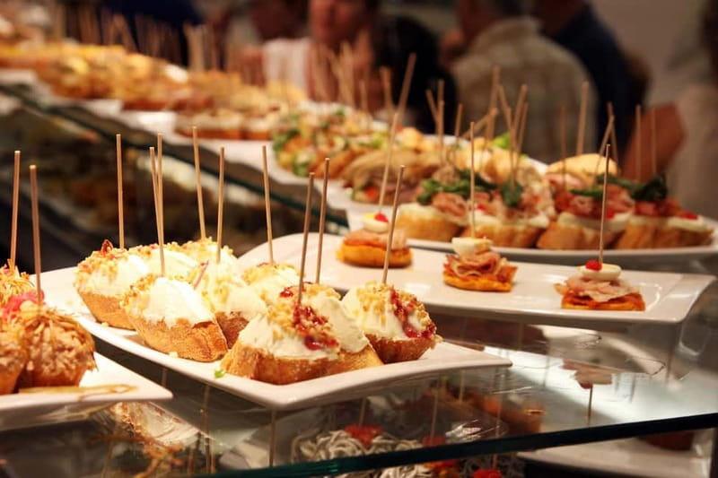 Barcelona: 3-Hour Sips, Sites & Bites Food & History Tour - What the $92 price really covers