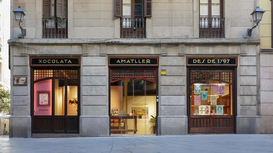 Barcelona & Chocolate Amatller History and Culture + Activity and Tasting - Making cocoa with a mortar and your own hands