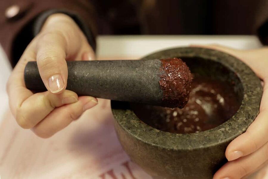 Barcelona & Chocolate Amatller History and Culture + Activity and Tasting - Finishing in the gourmet shop