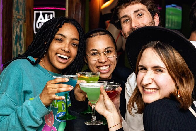 Barcelona Dark History Night Walking Tour With Drinks - Is the dark-history side strong enough?