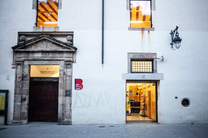 Barcelona El Raval Dark History Walking Tour - Avenida del Paralelo and the old Chinese district