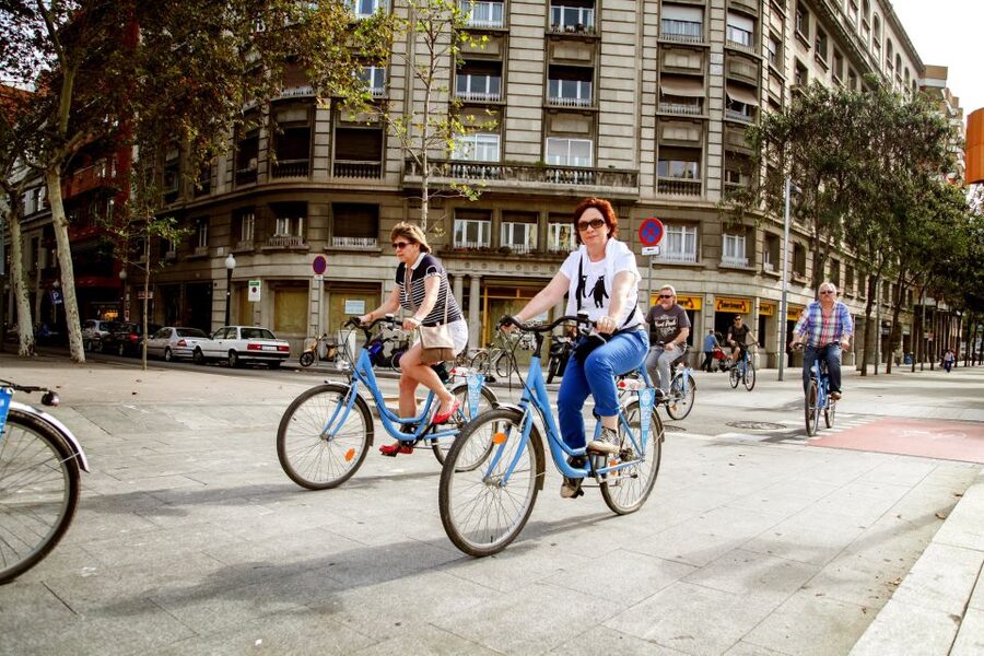 Barcelona Historical 3-Hour Bike Tour - Starting at Pla de Palau and the old harbor