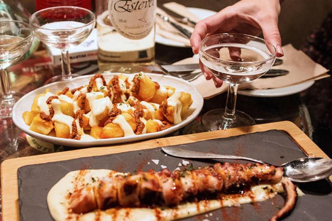 Barcelona: La Boqueria Food, Wine & History Walking Tour - How much walking should you expect?