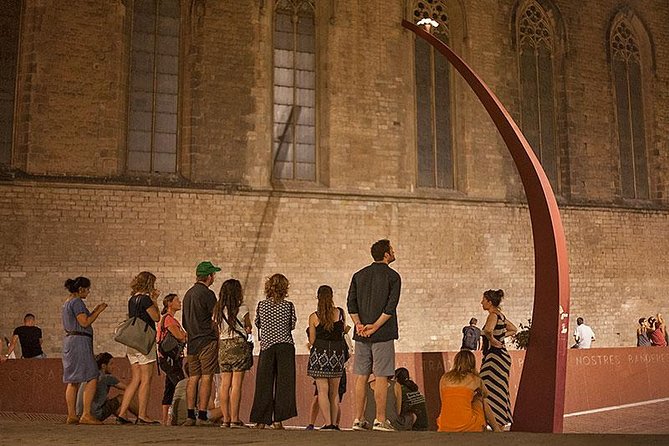 Barcelona's Dark History Night Tour - Barcelona’s darkest stories begin at Arc de Triomf