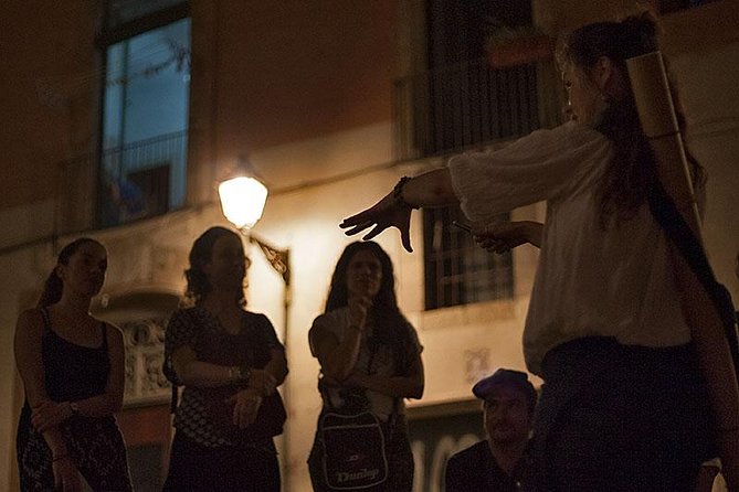 Barcelona's Dark History Night Tour - Why the small group matters