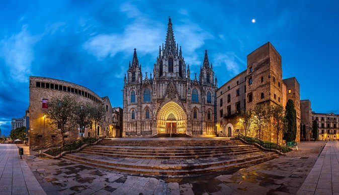 Barcelona Tapas Walking Tour: Food, Wine & History - Four Gothic Quarter stops in three hours