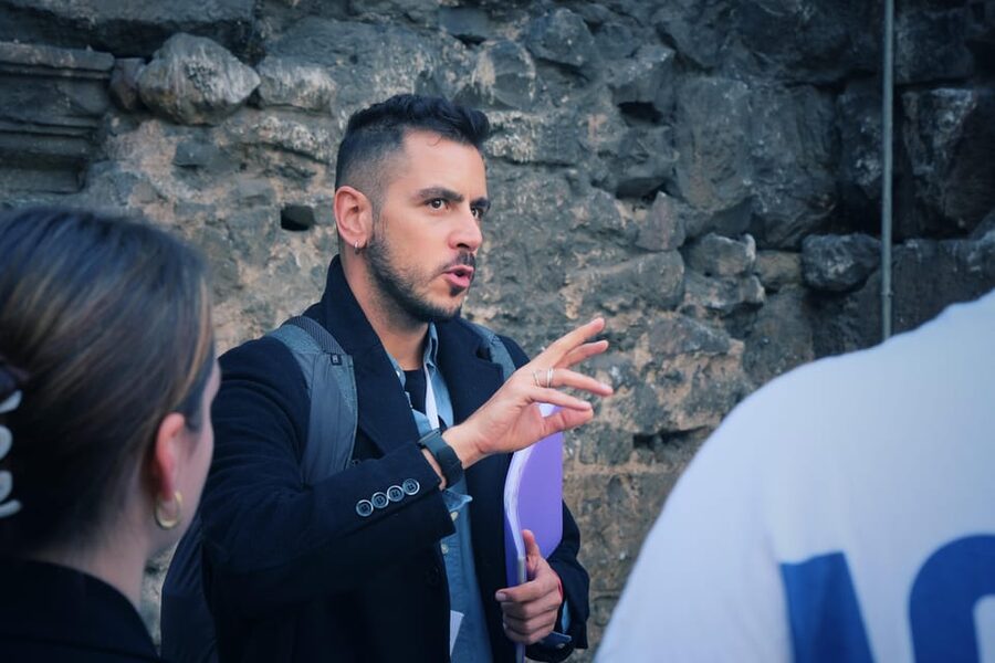 Barcelona: The Spanish Civil War Historical Walking Tour - Through the old town and its political fault lines