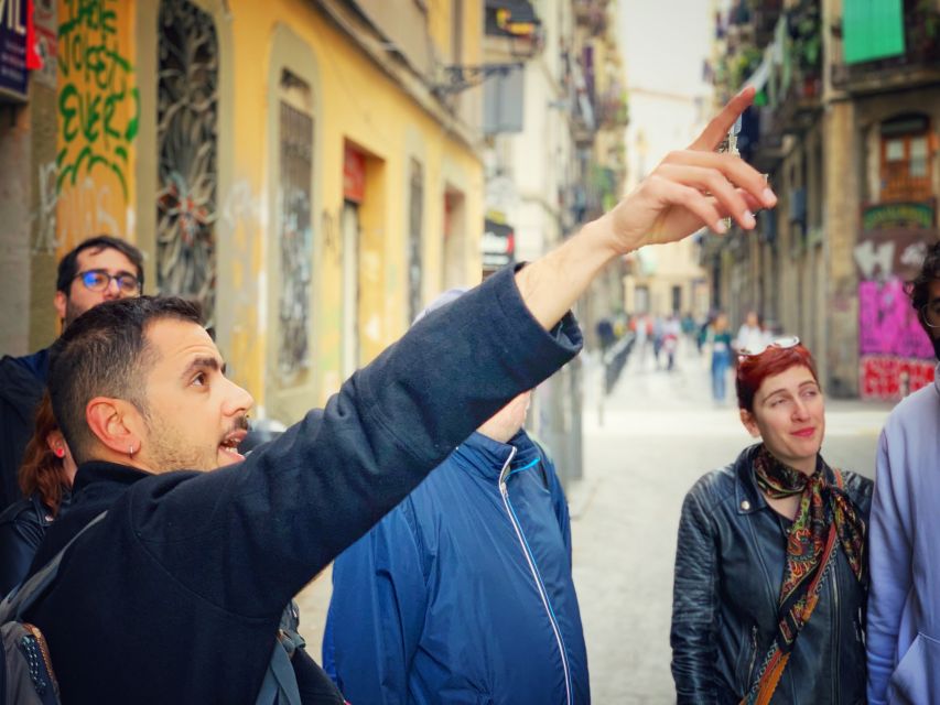 Barcelona: The Spanish Civil War Historical Walking Tour - Orwell’s Barcelona and the fighting of 1937