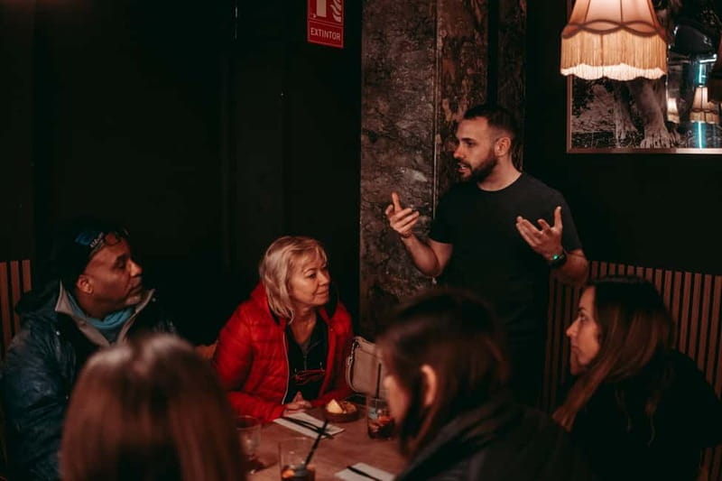 Barcelona: Tipsy Tapas & History Tour in the Gothic Quarter - Who Should Book This Experience