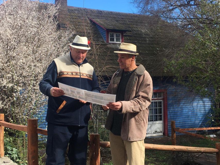 Bariloche: German Immigration and History Walking Tour - Diego’s guiding style and group experience