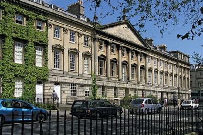 Bath: Local Pubs & Historic Sights Walking Tour (3h) - Small details that improve the experience