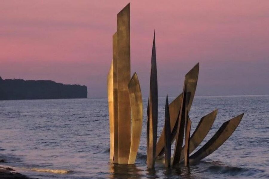 Bayeux: Normandy D-Day Landing Beaches Full-Day Guided Tour - Starting in Bayeux and heading to Sainte-Mère-Église