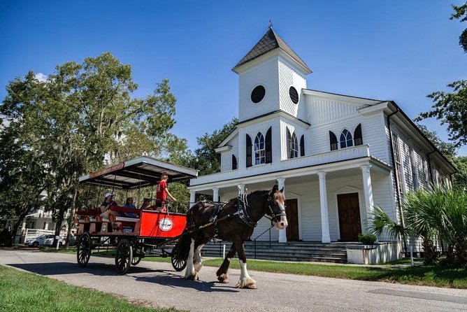 Beaufort’s #1 Horse & Carriage History Tour - Guides who turn a ride into a history lesson