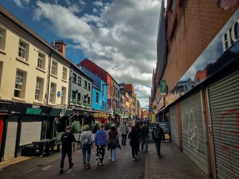 Belfast Walking Tour with a Local – History & Craic - Joy’s Entry and smaller details