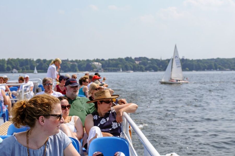 Berlin: 3-Hour World Heritage Cruise to Potsdam - Peacock Island, Nikolskoe, and St. Peter and Paul