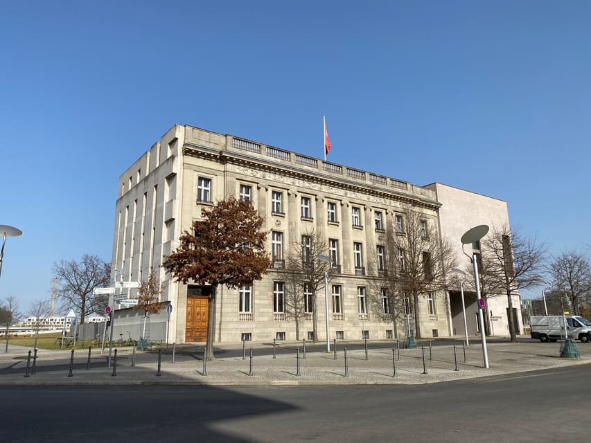 Berlin Battlefield Tour - Operation Berlin 1945 - Moltke Bridge and the fight for access
