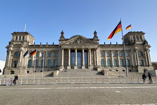 Berlin Battlefield Tour - Operation Berlin 1945 (Small Group) - The guide and the small-group format