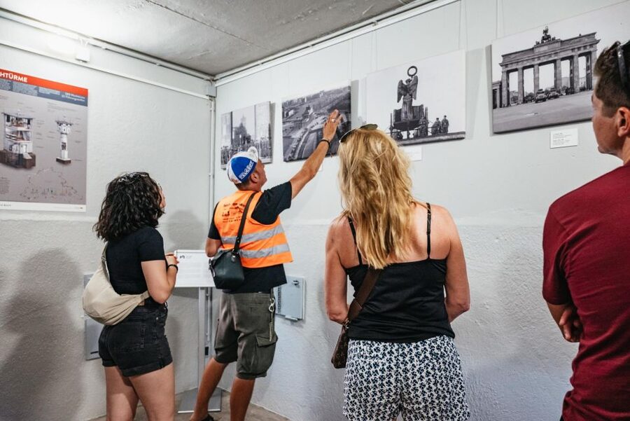 Berlin: Cold War & Berlin Wall History Guided Bike Tour - Why the bike format works