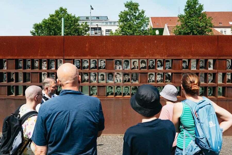 Berlin: Cold War Walking Tour on Berlin Wall Route - Why walking the Wall route works better than seeing one remaining section