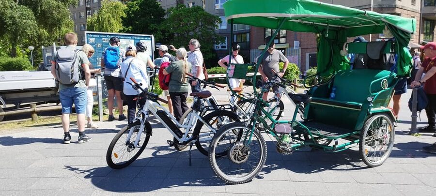 Berlin (E)Bike Tour Historical Highlights in Small groups - Museum Island and Unter den Linden