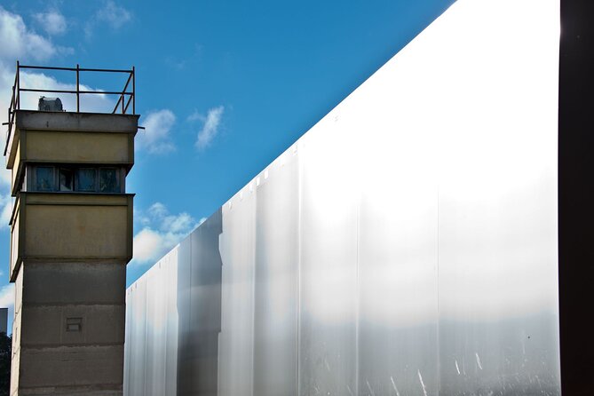 Berlin: Guided Bike tour of the Berlin Wall and Third Reich - Humboldthain’s Flak Tower and the Nazi-built city