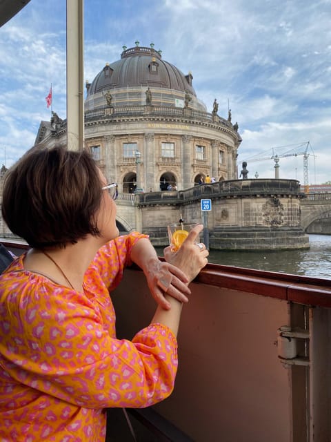 Berlin: Historic Boat Sightseeing City Center Tour - What the audio guide and onboard service add