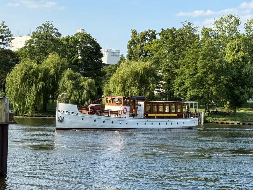 Berlin: Historic Boat Sightseeing City Center Tour - Who will enjoy the Hemingway most