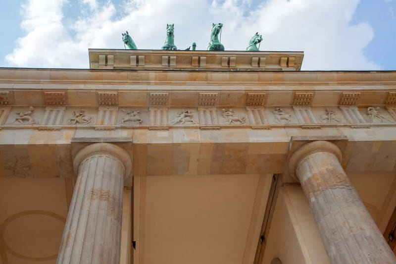 Berlin: History of the Third Reich Guided Walking Tour - A Soviet memorial and the Battle of Berlin