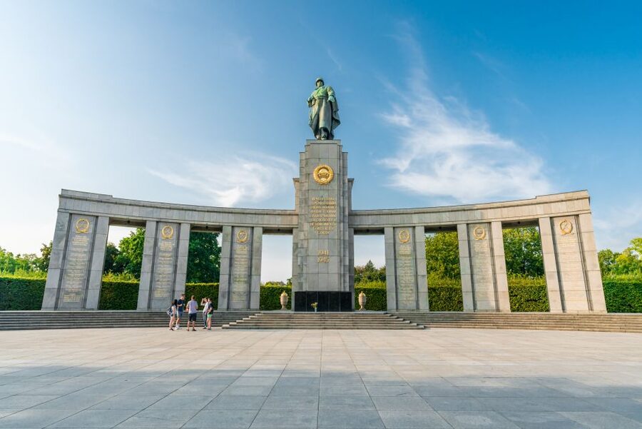 Berlin: Third Reich & Cold War Guided Walking Tour - The Holocaust Memorial requires a slower mood