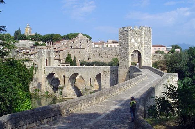 Besalu & 3 Medieval Towns Small Group Tour with Hotel Pick-Up - Small group does not always mean roomy transport