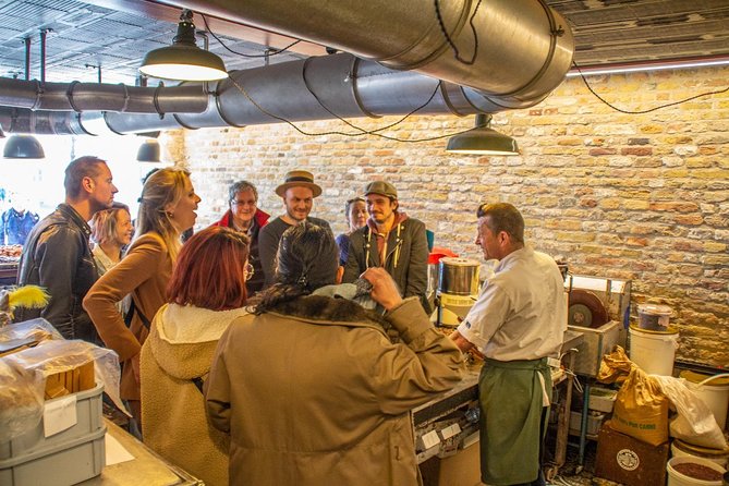 Best of Bruges: History, Chocolate & Beer Tour - Meeting in Markt at 10 a.m.