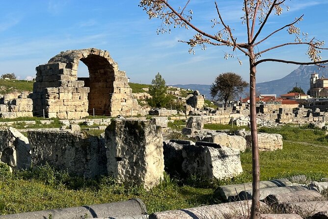 Biblical Corinth Taste Faith & History with wine & Oil Tasting - Lunch and free time in Ancient Corinth
