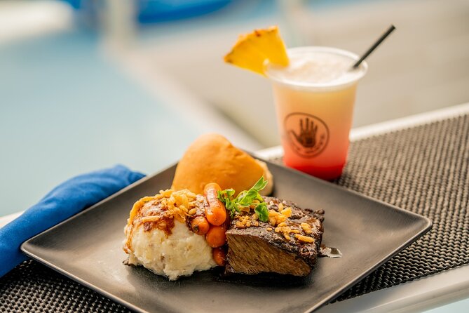 Big Island Historical Dinner Cruise to Kealakekua Bay - What dinner is like onboard