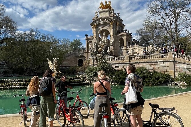 Bike Tour in Barcelona: History, Architecture and Culture - Barceloneta brings the city to the water
