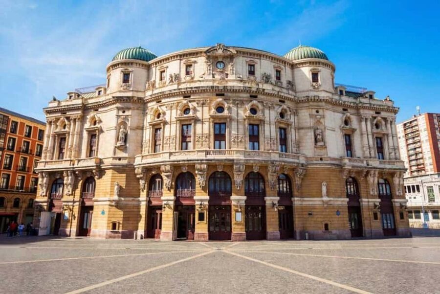 Bilbao Historical Tour in small group - Starting at Arriaga Theater and San Nicolás Church