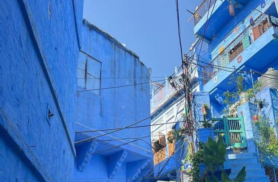 Blue City Heritage Walking Tour With Pick Up & Drop Off - Following the blue-painted homes and havelis