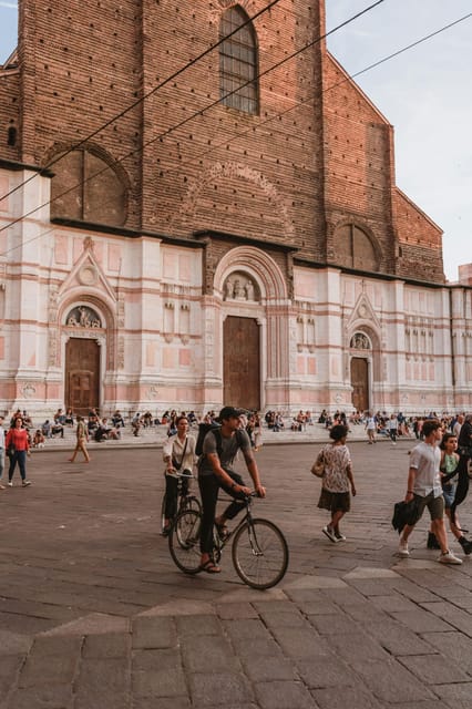 Bologna: Private Top Historical Sites Guided Walking Tour - San Petronio, Bologna’s great church