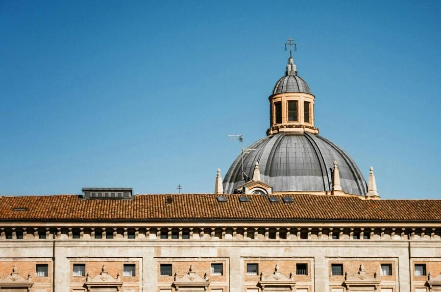 Bologna: Private Top Historical Sites Guided Walking Tour - Weather, bags, and physical demands