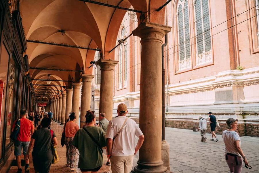 Bologna: Small-Group Tour with the Historic Archiginnasio - Looking up at the Due Torri