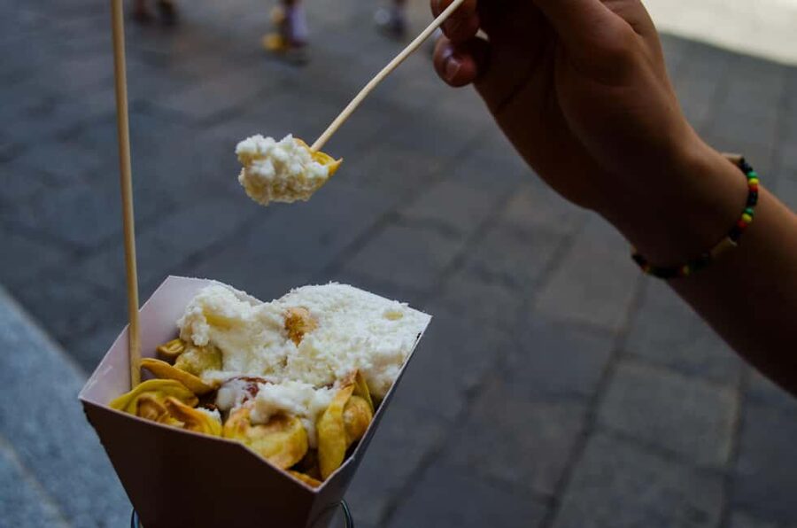Bologna: Street Food Tour in the Historic Center - Gelato closes the route on a sweet note