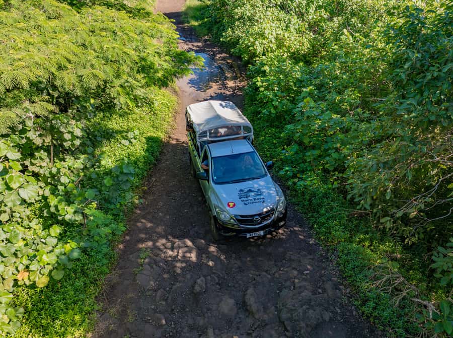 Bora Bora: 4WD History & Culture Tour - The pareu workshop and a useful cultural stop