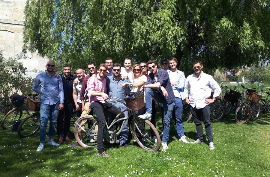 Bordeaux: Top Landmarks & Historic Bike Tour - Why a bicycle is the right introduction to Bordeaux