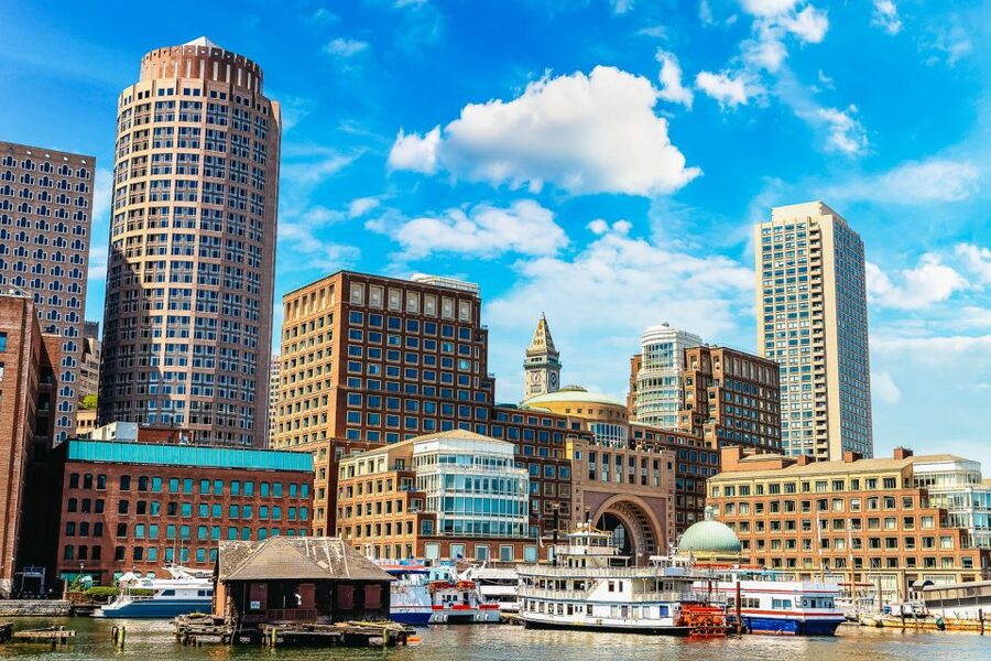 Boston: City Cruises Historical Sightseeing Cruise - A quick look at Boston from the water