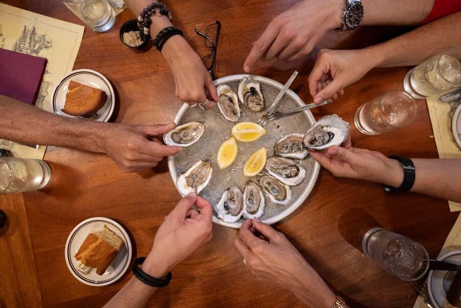Boston: Guided Seafood Tasting and History Tour - Seasonal seafood and the value of timing