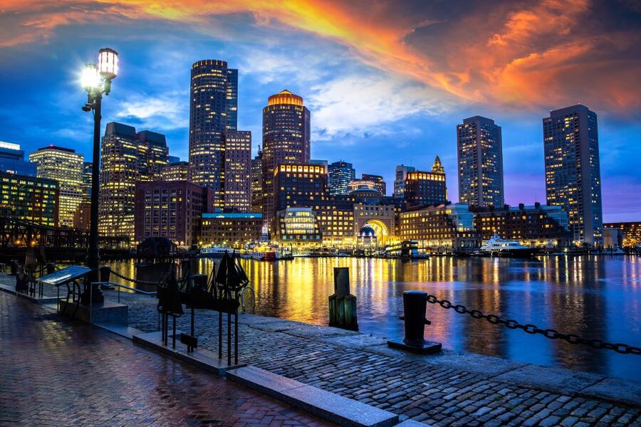Boston: Haunted Pub Crawl of Historic Pubs and Taverns - What happens inside the pubs and taverns
