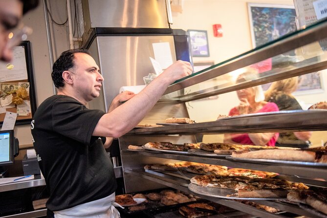 Boston Pizza Lovers Food and History Walking Food Tour - Who should book it