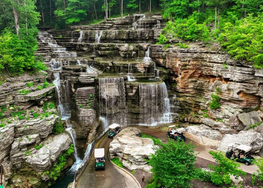 Branson: Top of the Rock Ozarks Heritage Preserve - Waterfalls, photo stops, and Eagle’s Nest